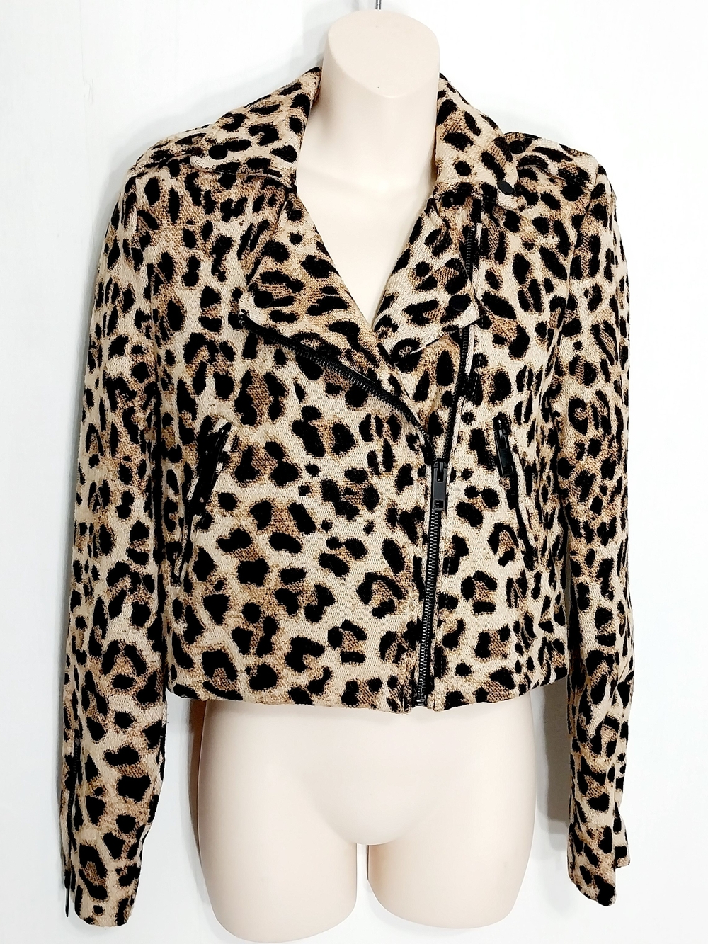 🔵BOGO FREE🔵 H & M Short Leopard Coat Jacket Blazer Sz 8